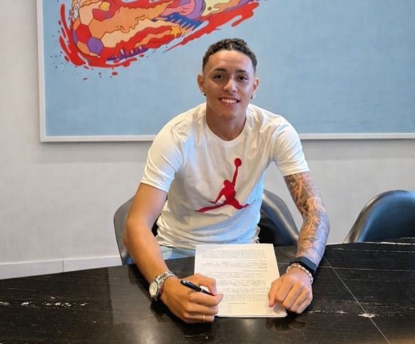 Jovem do Cruzeiro fecha contrato com famosa fornecedora de material esportivo
