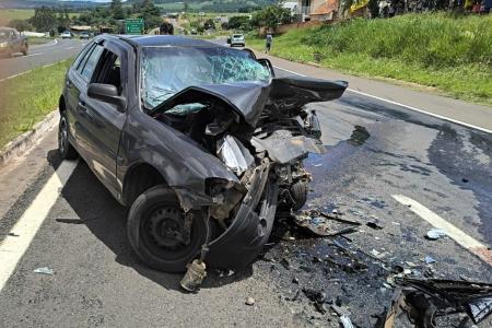 Acidente na Rodovia MGC 491, em São Sebastião do Paraíso (MG)