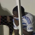 Atacante do Cruzeiro chora após ser substituído na semi do Mineiro