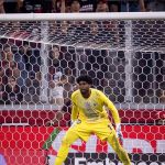 Hugo Souza, do Corinthians, se posiciona após sofrer ataque racista: 'É crime'