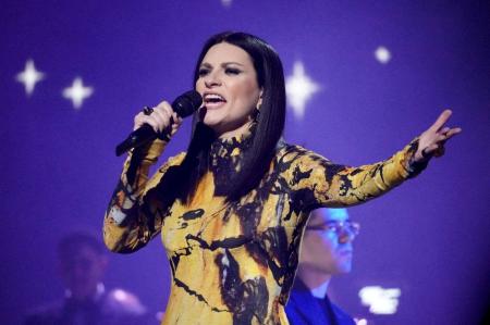 Laura Pausini comemorou estar no festival que a revelou e minimizou ódio nas redes sociais