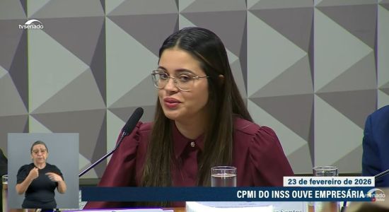 Sessão da CPMI do INSS é interrompida depois de empresária chorar em depoimento