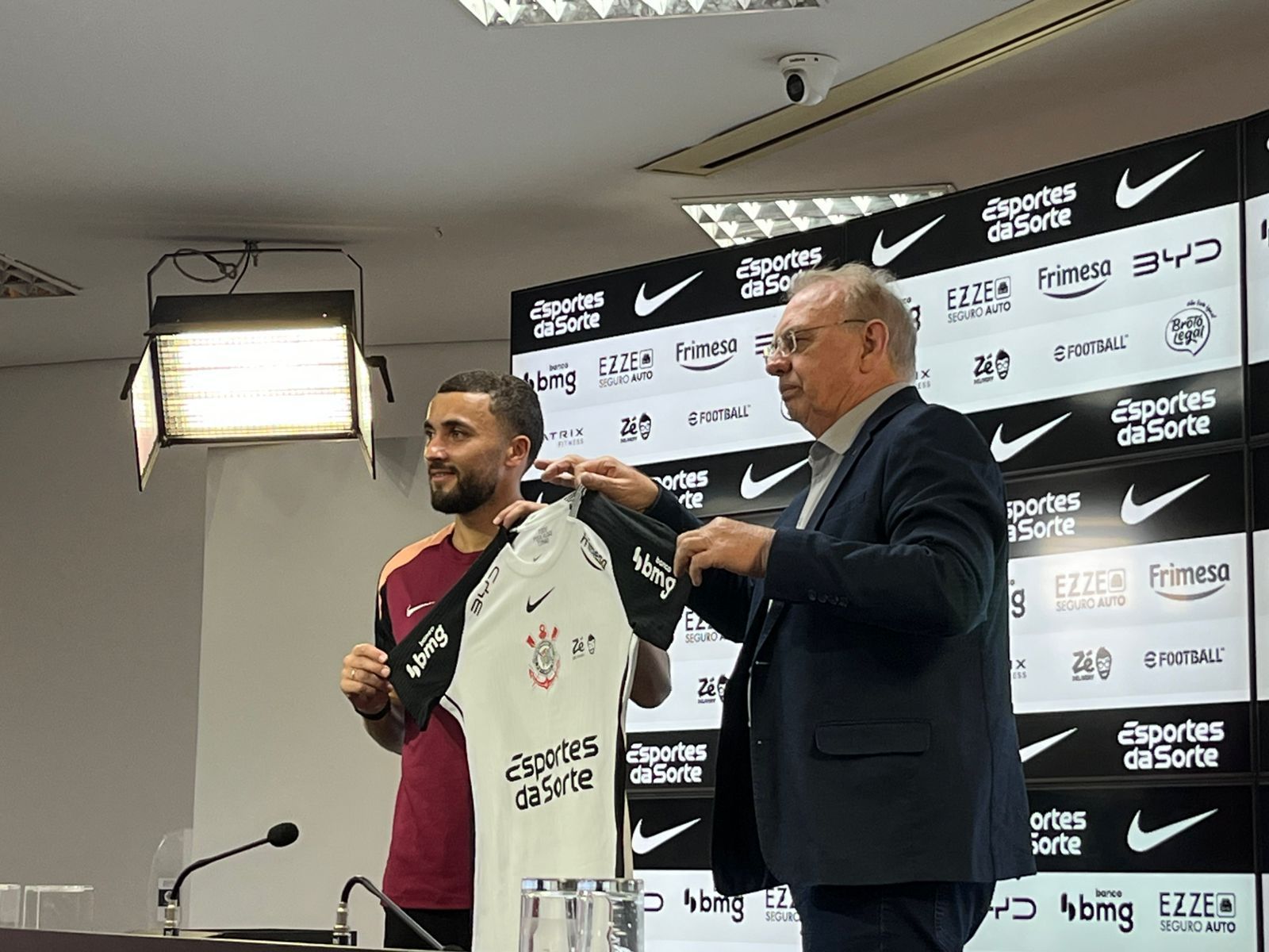 Reforço do Corinthians, Labyad revela quando deve estar disponível para Dorival