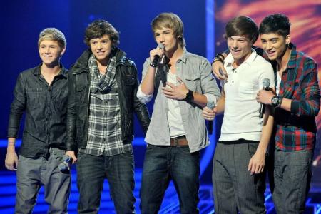 One Direction em apresentação no reality show The X Factor UK, em 2010