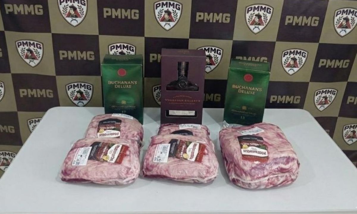Homem é preso por furto de carne e whisky em supermercado de Muriaé