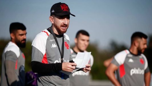 William Batista vai comandar o Vasco no clássico no fim de semana