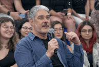 William Bonner manda suposta indireta para Flávio Bolsonaro