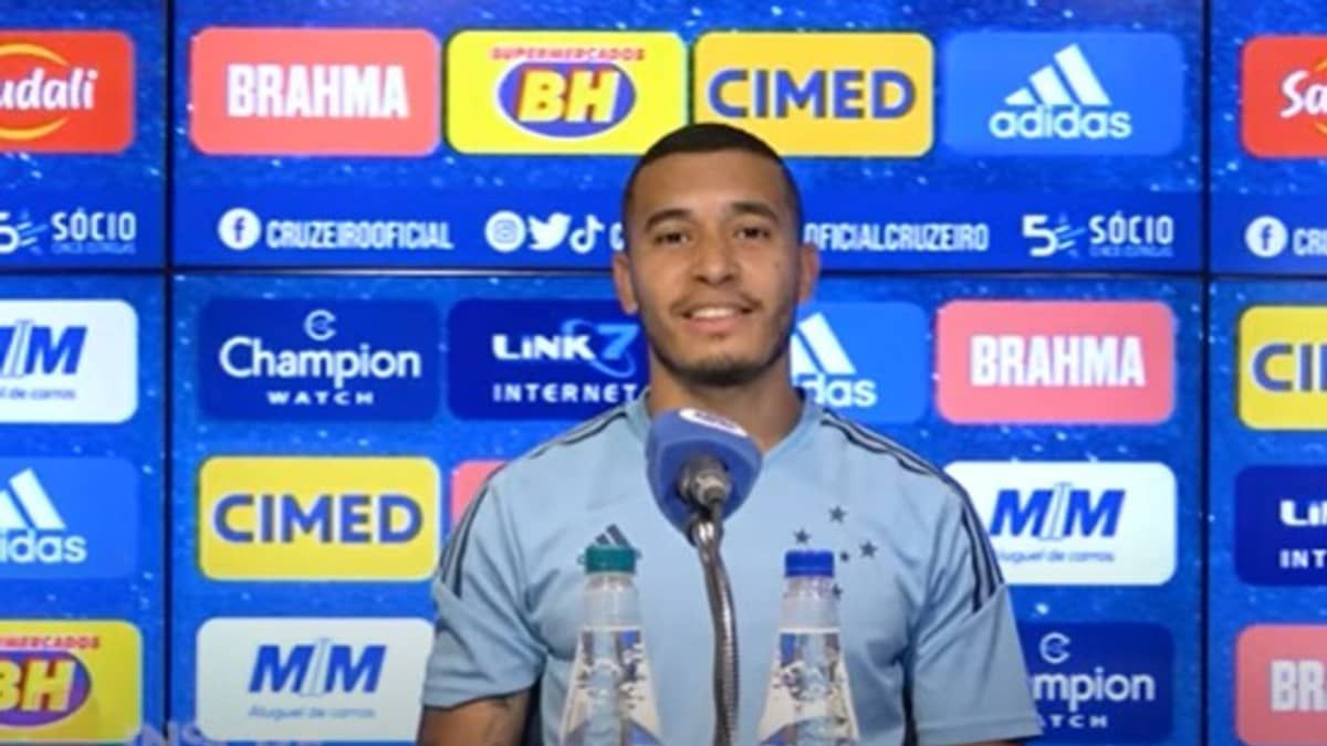 Cruzeiro: lateral William revela não ter data para estreia e elogia DM celeste
