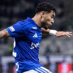 Jogador do Cruzeiro é vaiado pela torcida no Mineirão e é substituído por Tite
