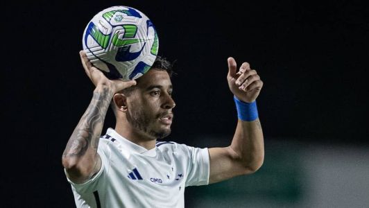 William durante partida entre Cruzeiro e Goiás, pelo Campeonato Brasileiro