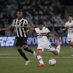 São Paulo 'blinda' William Gomes com multa milionária em contrato