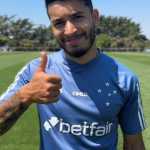 William volta ao Cruzeiro após realizar sonho na Seleção: 'Quero mais oportunidades'