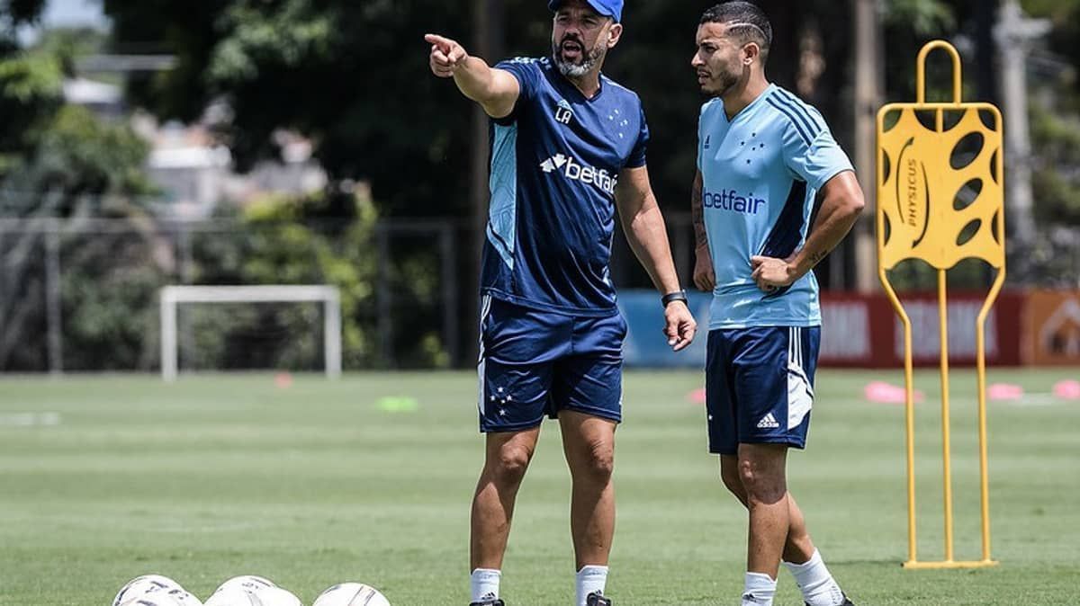 Cruzeiro fecha preparação para enfrentar o Villa Nova com dúvidas: veja fotos do treino