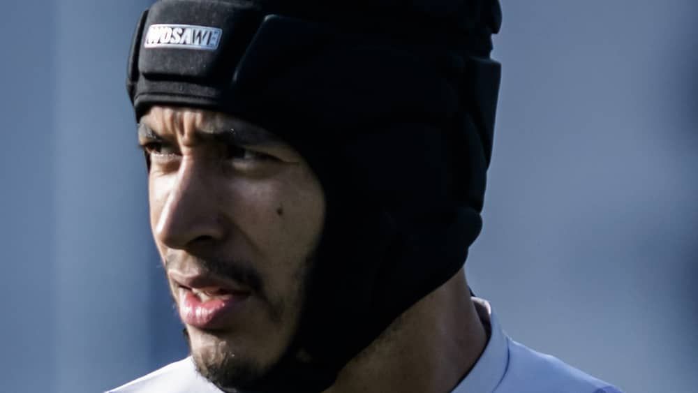 Com capacete especial, William volta a ser opção no Cruzeiro para clássico