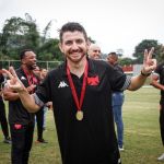 Vasco segue reformulação na base e demite William Batista do comando técnico