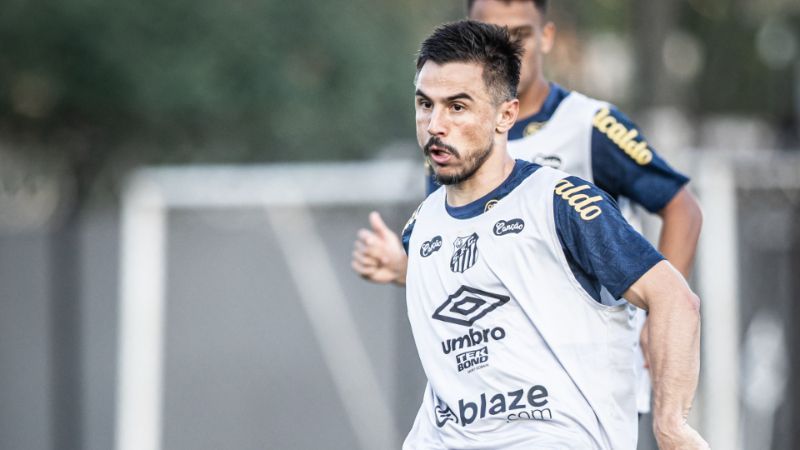 Willian Bigode passa por exames e está próximo de ser anunciado pelo América