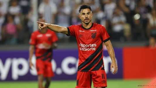 Willian Bigode defende atualmente o Athletico-PR