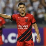 Justiça penhora salário de Willian Bigode por dívida com ex-Cruzeiro