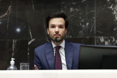 O deputado estadual Mauro Tramonte, do Republicanos, discursa na Assembleia de Minas