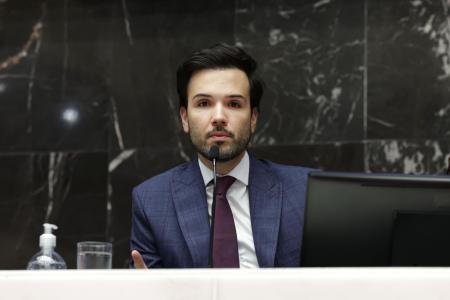 O deputado estadual Mauro Tramonte, do Republicanos, discursa na Assembleia de Minas