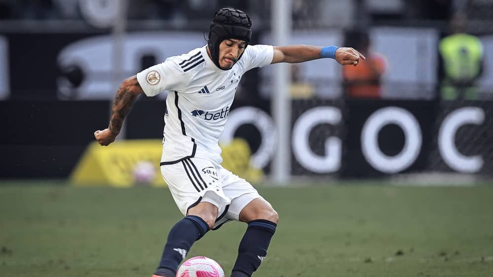 'Entramos para a história', diz Willian após vitória do Cruzeiro no 1º clássico da Arena MRV