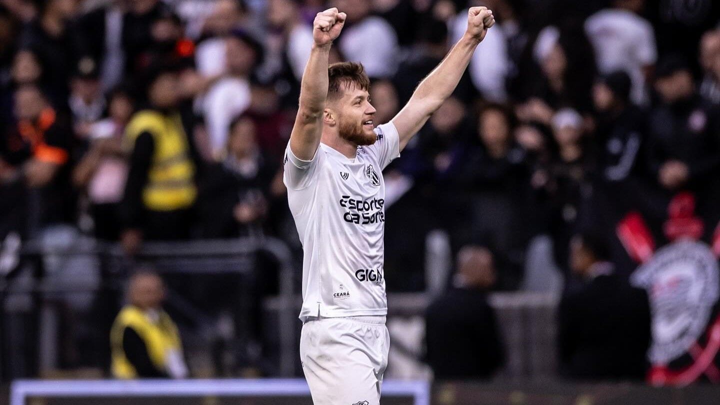 Ceará anuncia transferência de jogador titular para clube paulista