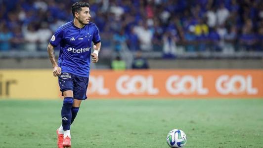 Willliam, do Cruzeiro, está suspenso