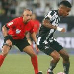 CEO do Botafogo dispara contra arbitragem: ‘E aí, Abel Ferreira?’