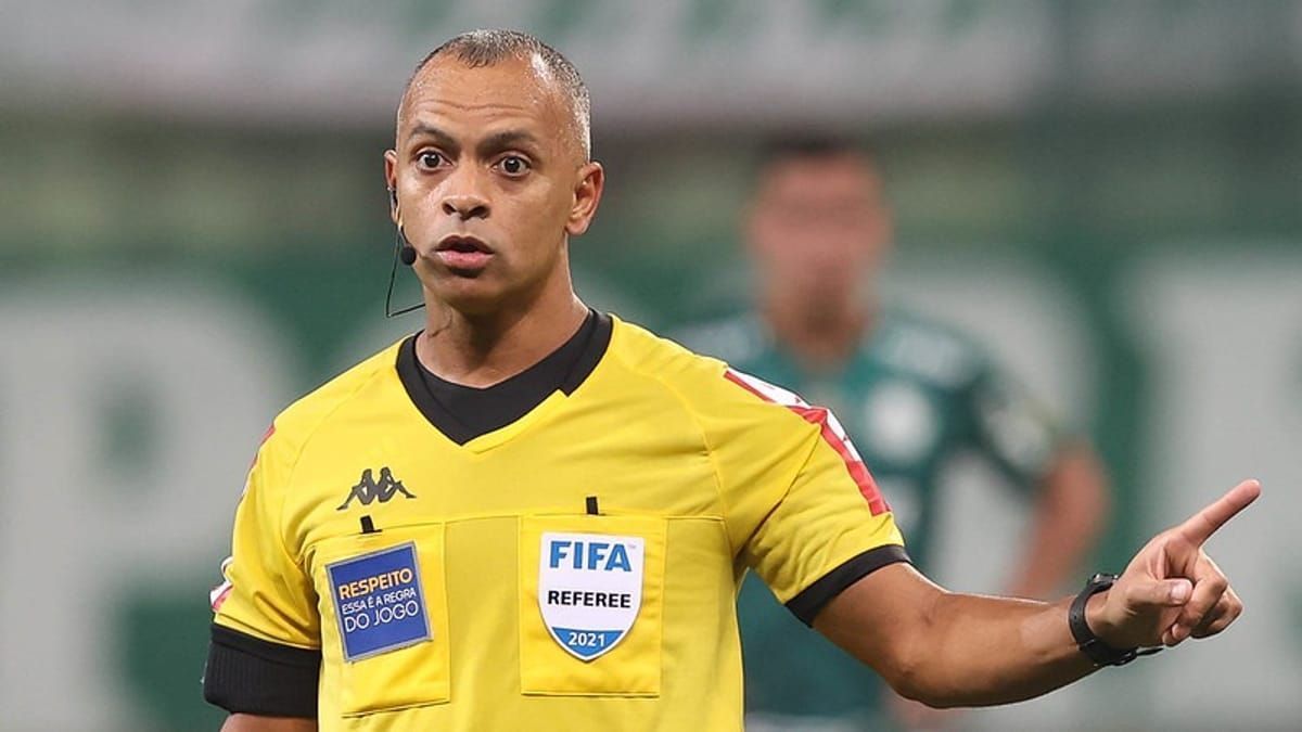 Árbitro brasileiro é escalado para primeira rodada da Copa América