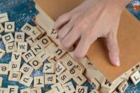 ‘Maxxing’ é eleita palavra do ano de 2026 pelo Dictionary.com