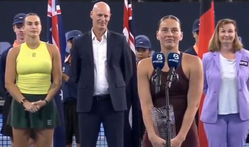 Marta Kostyuk em discurso após final contra Aryna Sabalenka no WTA de Brisbane 2026