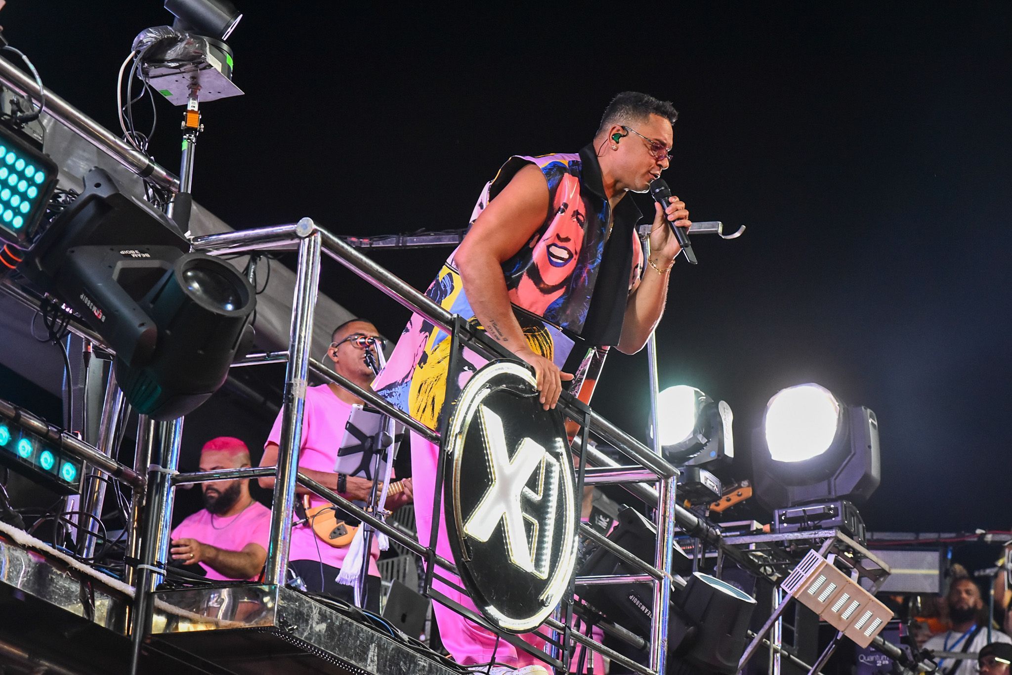 Xanddy Harmonia agita foliões no Carnaval de Salvador