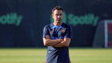 Xavi pede respeito a Messi