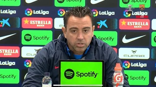 Xavi, treinador do Barcelona, criticou ataques racistas a Vini Jr