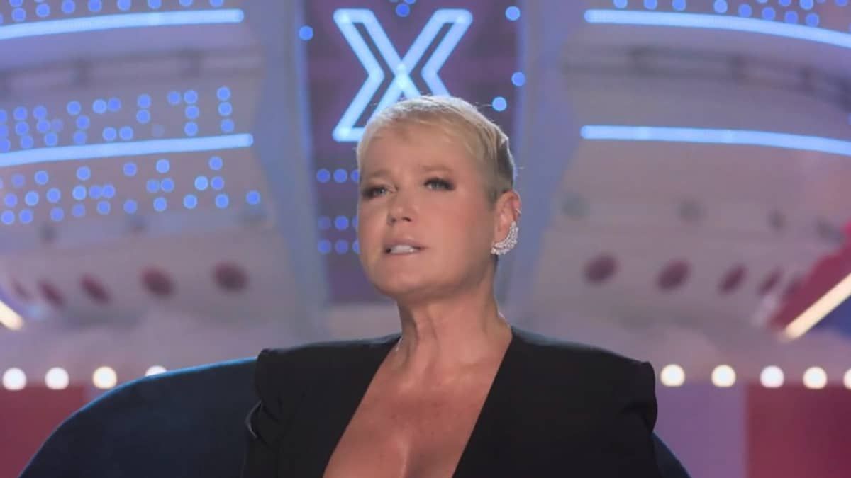 ‘Senta lá, Cláudia’: Xuxa explica história do bordão em documentário, e diz que se arrepende de algumas falas