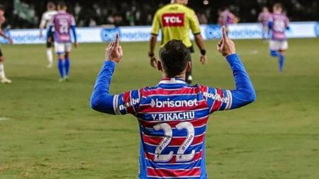 Yago Pikachu marcou duas vezes na vitória do Fortaleza sobre o Coritiba no Couto Pereira