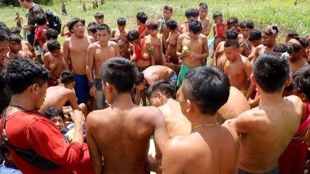 Yanomami vivem há anos em conflito com garimpeiros que invadiram terra indígena