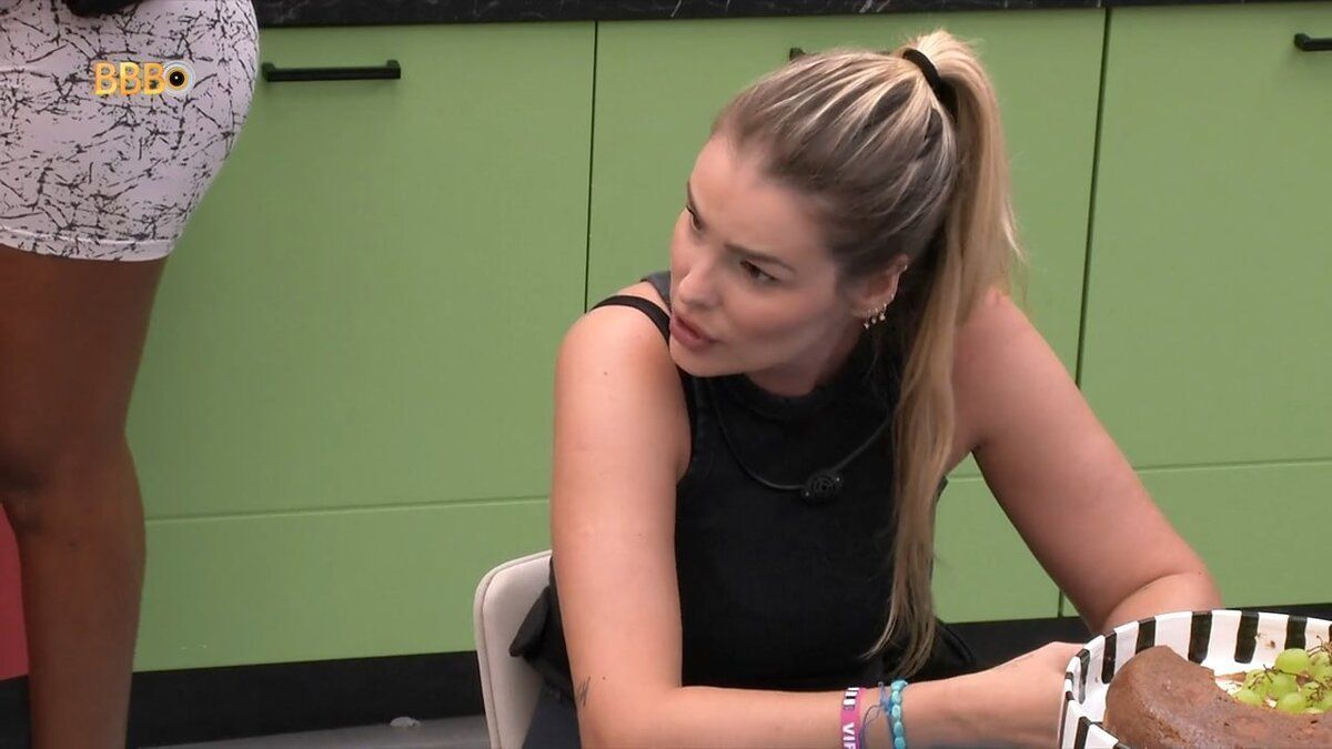 Yasmin Brunet reclama de atitude de Michel no BBB 24: 'tira minha sorte'