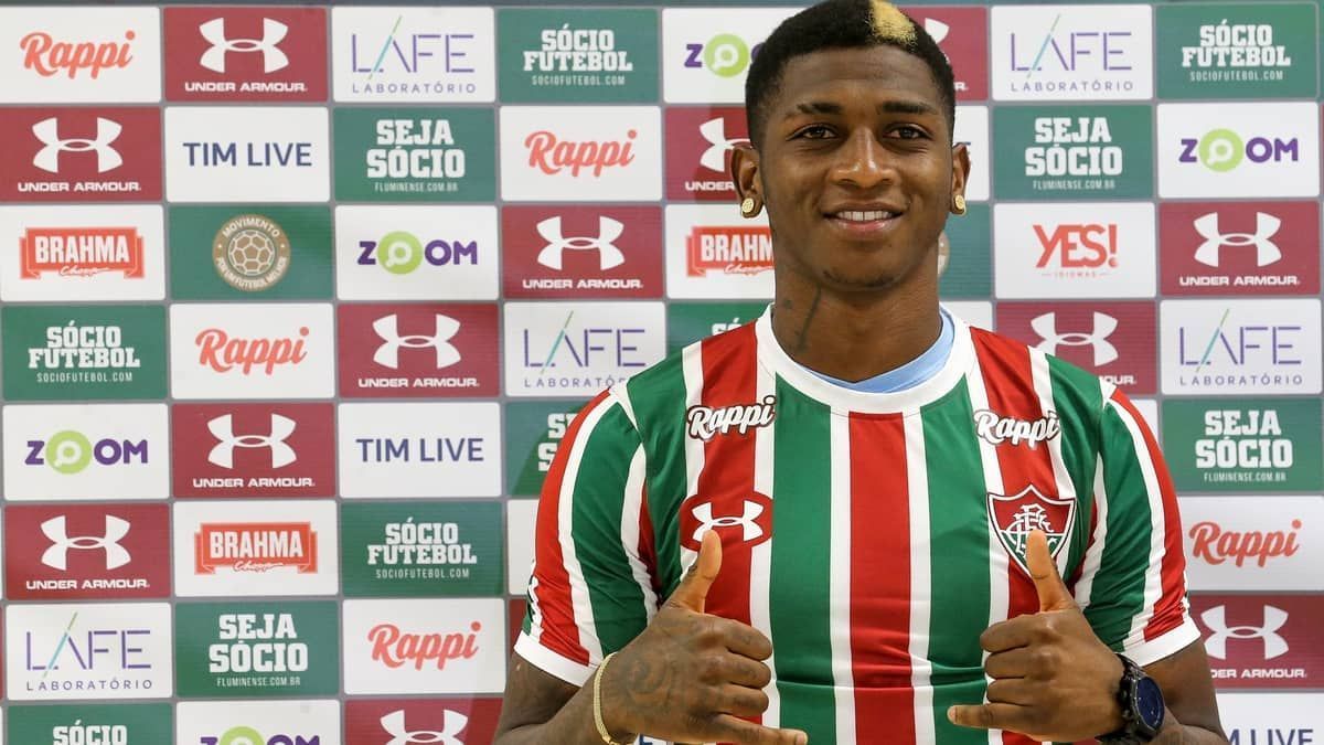 Livre no mercado, Fluminense negocia retorno de Yoni González