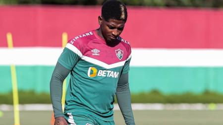 Yony deve ganhar nova chance no time titular do Fluminense