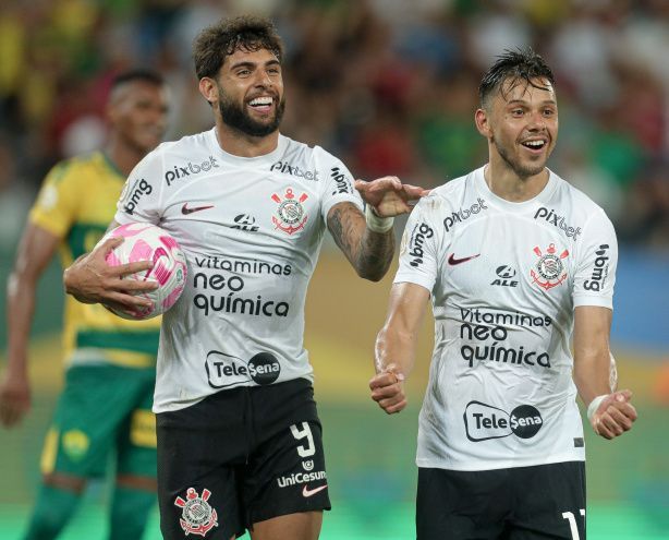 Letais: dupla do Corinthians supera ataques de rivais em em 2024
