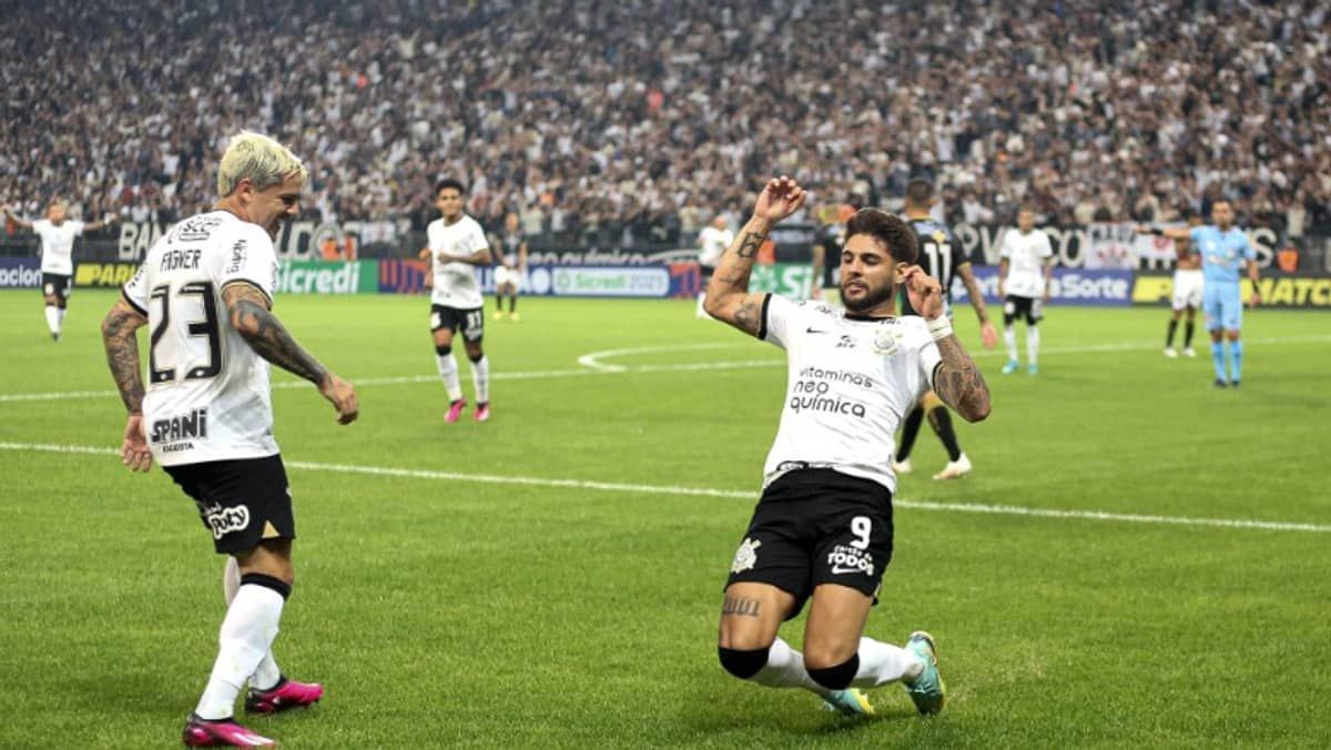 Corinthians goleia Água Santa com gols de Yuri Alberto e Róger Guedes