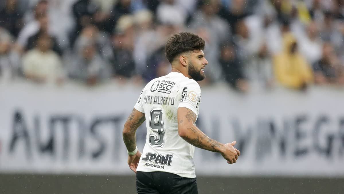 Yuri Alberto é o centroavante da Série A com mais assistências em 2023