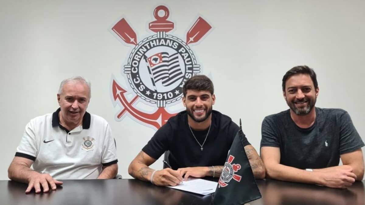 Corinthians anuncia contratação em definitivo do atacante Yuri Alberto