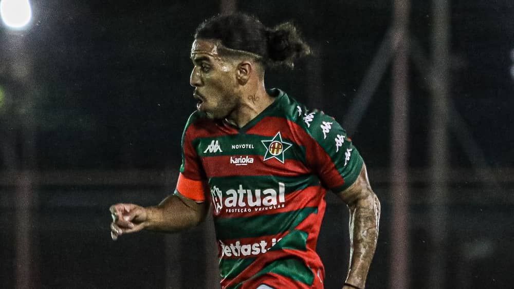 Athletic acerta contratação de lateral para a temporada 2024