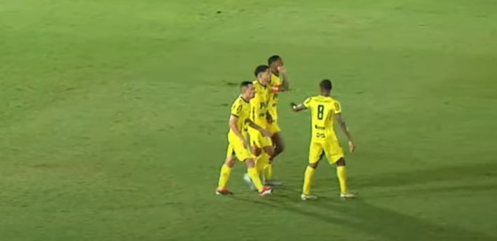 Yuri Lima, do Mirassol, faz segundo gol da carreira após Iza anunciar traição