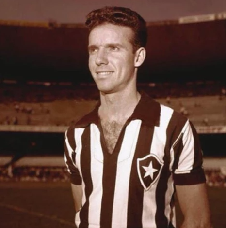 Relembre trajetória de Zagallo como jogador