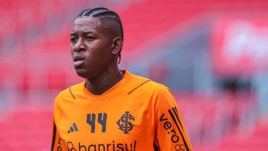 Zagueiro apenas correu no gramado do Beira-Rio