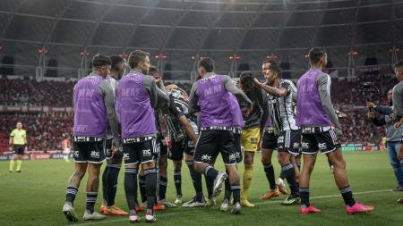 Zagueiro do Atlético é o único do futebol mineiro na seleção da 25ª rodada da Série A
