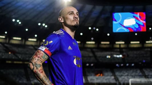 Zagueiro foi apresentado em novembro de 2021 pelo Cruzeiro